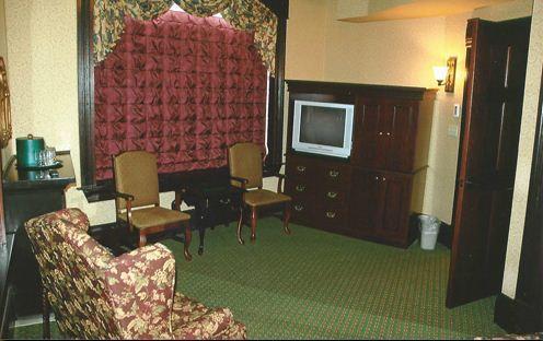 Hickok'S Hotel And Gaming Deadwood Room photo