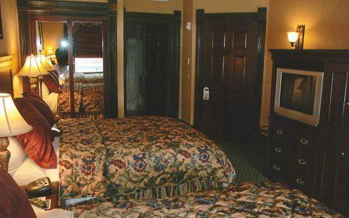 Hickok'S Hotel And Gaming Deadwood Room photo